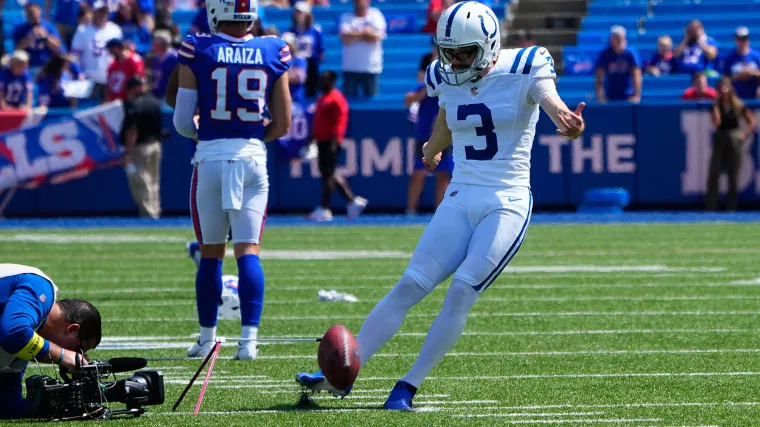 Georgia legend and ex-Colts kicker has fun way of reminding NFL teams he’s available