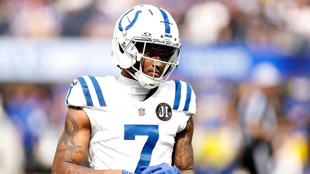 Colts star Charvarius Ward suffers concussion after colliding with teammate in warmups